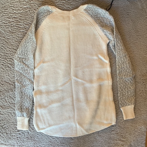 LOFT grey and white sweater XS NEW CONDITION - Picture 3 of 4